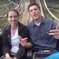 Mendebarkan, Pria Ini Lamar Kekasihnya di Rollercoaster