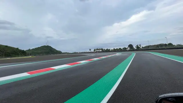 Mobil Safety Car di Sirkuit Mandalika