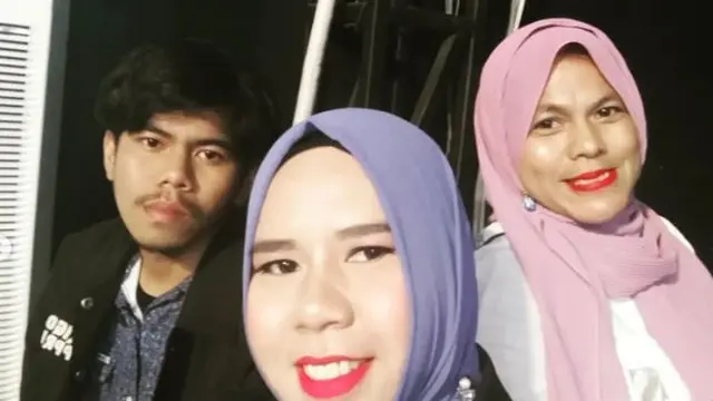 Baru Cerai, Ini 6 Potret Rohimah Alli yang Kini Buka Warung Makan
