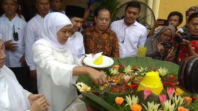 Pasangan Khofifah Indar Parawansa - Emil Dardak