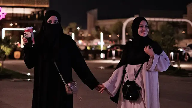 Potret Michelle Ziudith Jalani Umroh saat Puasa Ramadhan (credit: instagram/michelleziu)