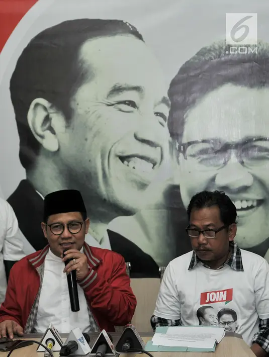 Ketua Umum PKB Muhaimin Iskandar memberikan keterangan usai Deklarasi Relawan JOIN di Jakarta, Selasa (10/4). Deklarasi ini untuk mendorong sekaligus mendukung pasangan Joko Widodo-Muhaimin Iskandar dalam Pilpres 2019. (Merdeka.com/Iqbal S Nugroho)