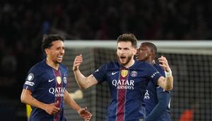 Selebrasi Khvicha Kvaratskhelia dalam laga PSG vs Bayern Munchen di leg pertama semifinal Liga Champions 2025/2026, Rabu (29/4/2026). (AP Photo/Aurelien Morissard)