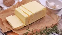 butter, mentega. Image by rodeopix from Pixabay