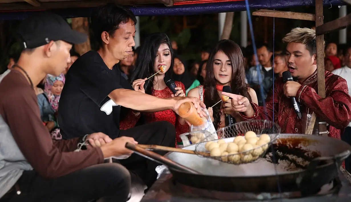 Belum lama ini, tepat di tanggal 1 Mei 2017 Radhika baru saja berulang tahun yang ke 22 tahun. Namun ia sempat bersedih lantaran baru pertama kali berada jauh dari keluarga saat berulang tahun. (Bambang E. Ros/Bintang.com)