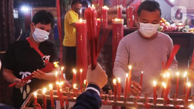 Sembahyang Malam Imlek di Masa Pandemi