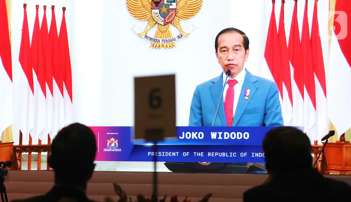 Presiden Joko Widodo memberi sambutan secara virtual pada 
diskusi informal Forum B20 yang diikuti delegasi anggota G20, di Jakarta, Kamis (27/1/2022). Untuk menggenjot pertumbuhan ekonomi dunia diperlukan prinsip keberlanjutan lingkungan guna mencegah pemanasan global. (Liputan6.com/HO/Alwi)