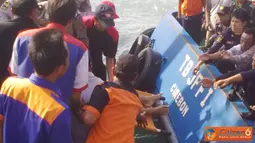 Citizen6, Bakauheni: Kecelakaan tersebut terjadi akibat Kapal Motor Penyeberangan (KMP) Bahuga Jaya yang ditabrak oleh kapal kargo Norgas Chantika. (Pengirim: Hendricus Widiantoro)