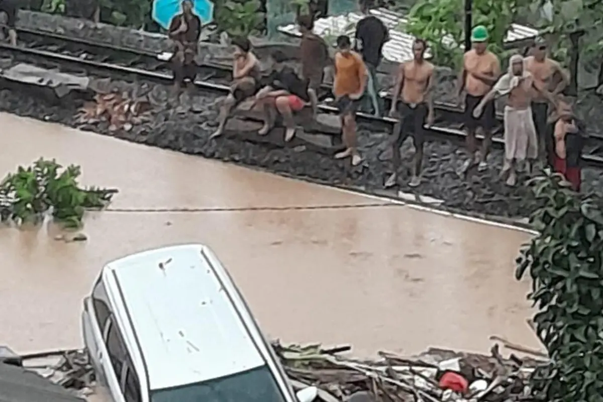 Dampak banjir besar yang melanda Kota Bandar Lampung. Foto : (Istimewa).