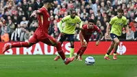 Hasil Liga Inggris: Berkah Ramadan is Real! Mohamed Salah Brace Penalti, Liverpool Sikat Southampton