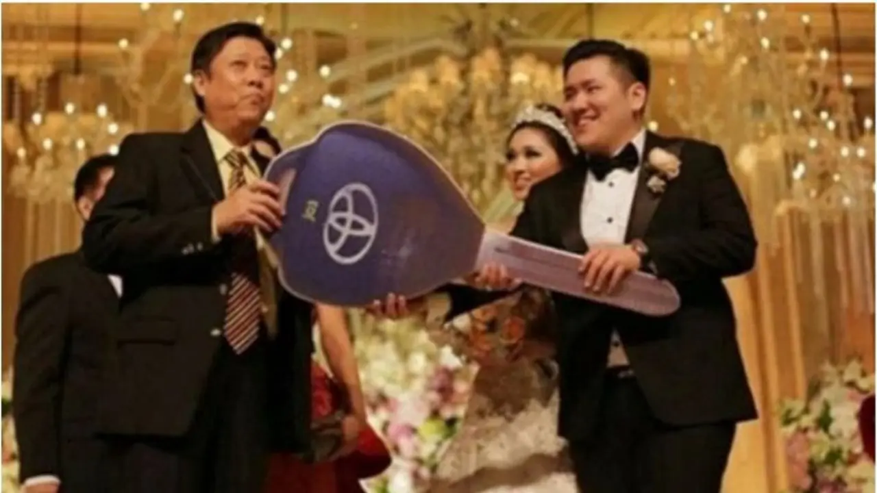 5 Pernikahan Mewah Ini Berikan Suvenir Mahal Bagi Para Tamunya