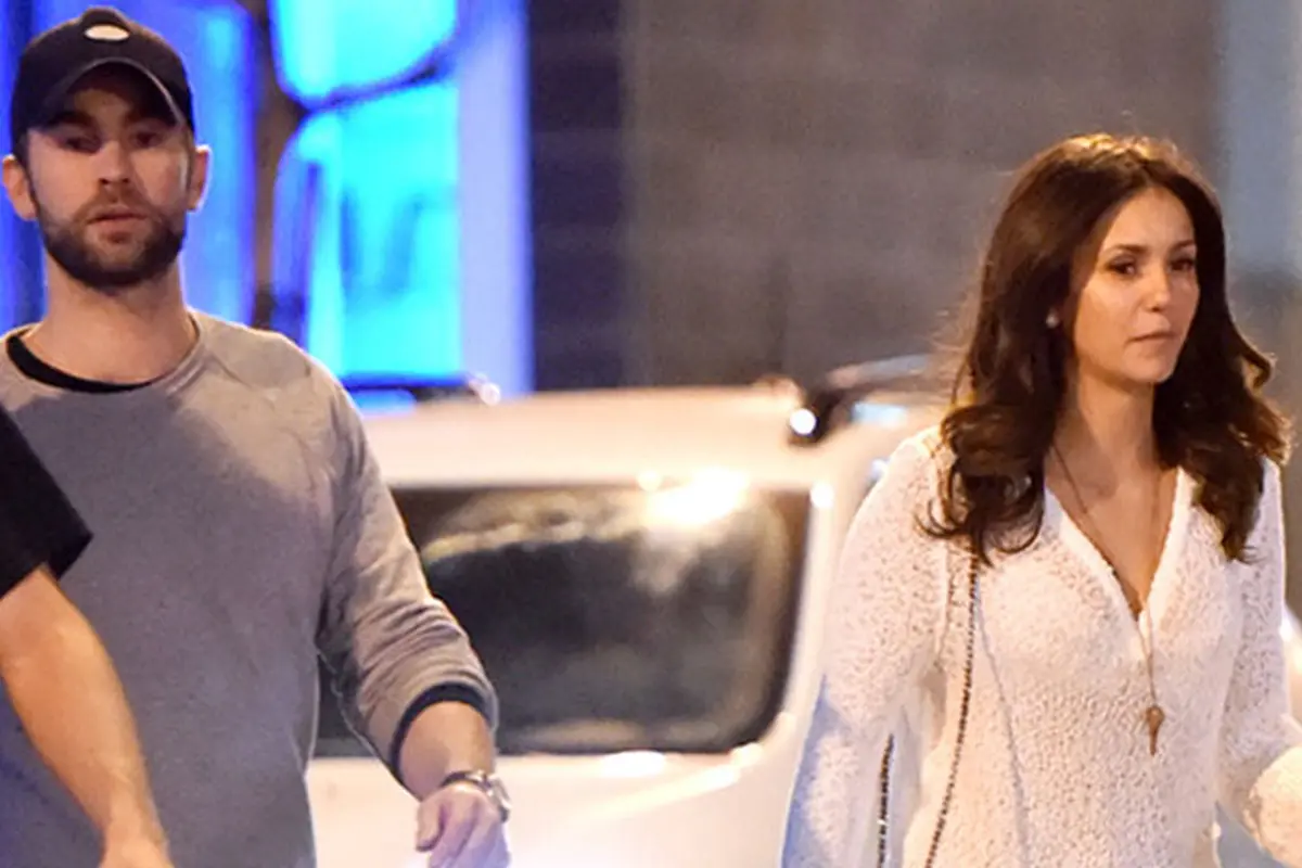Nina Dobrev dan Chace Crawford