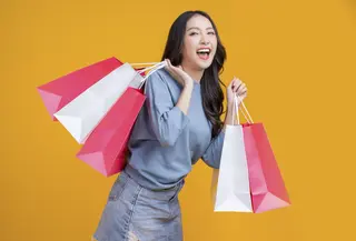 Langkah-langkah yang bisa dilakukan saat berburu diskon barang fashion. (foto: lifestylememory/freepik)