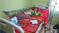 Sri Wahyuni (30) ibu rumah tangga anggota KPPS dirawat di RS usai alami keguguran kandungan, Sabtu (20/4/2019).