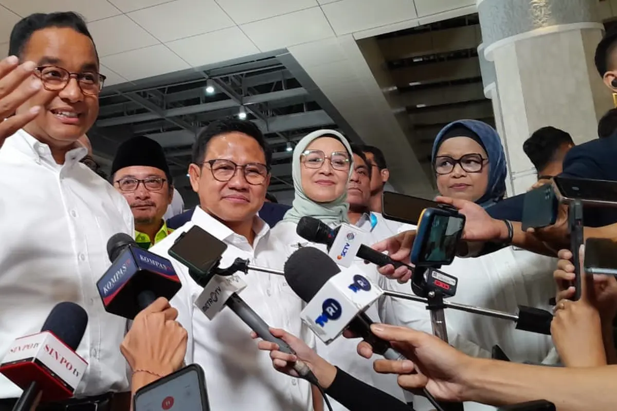 Pasangan capres-cawapres nomor urut satu, Anies Baswedan-Muhaimin Iskandar usai debat cawapres di Jakarta Convention Center (JCC), Senayan, Jakarta Pusat, Minggu malam (21/1/2024). (Liputan6.com/Winda Nelfira)