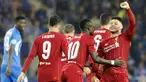 Gelandang Liverpool, Alex Oxlade-Chamberlain (kanan) berselebrasi bersama rekan-rekannya usai mencetak gol ke gawang KRC Genk pada pertandingan lanjutan Grup E Liga Champions di Luminus Arena, Genk (23/10/2019). Liverpool menang telak -14 atas KRC Genk. (AFP/François Walschaerts)