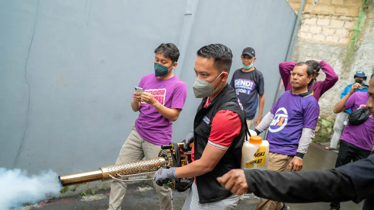 awani Bogor melakukan kegiatan pengasapan (fogging) untuk mencegah berkembangnya demam berdarah dengue di Kota Bogor, Jawa Barat. Kegiatan ini dilakukan karena tren peningkatan DBD dalam tiga bulan terakhir.