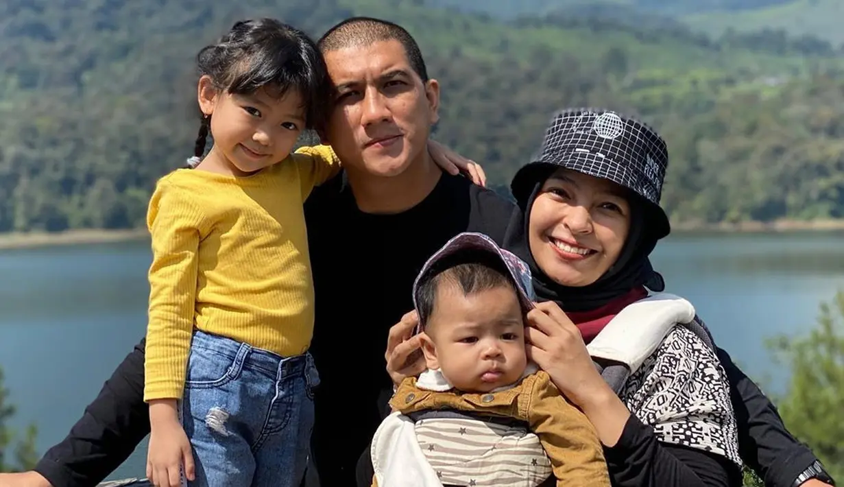 (Instagram/tantrisyalindri)