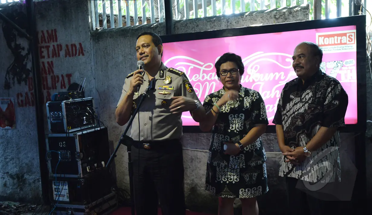 Kombes (Pol) Rikwanto (kiri) memberikan sambutan saat menghadiri acara ulang tahun Kontras yang ke-17, Jakarta, Jumat (20/3/2015). (Liputan6.com/Johan Tallo)
