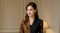 7 Model Blazer Batik Tunik Wanita Terbaru 2025, Cocok untuk Berbagai Acara