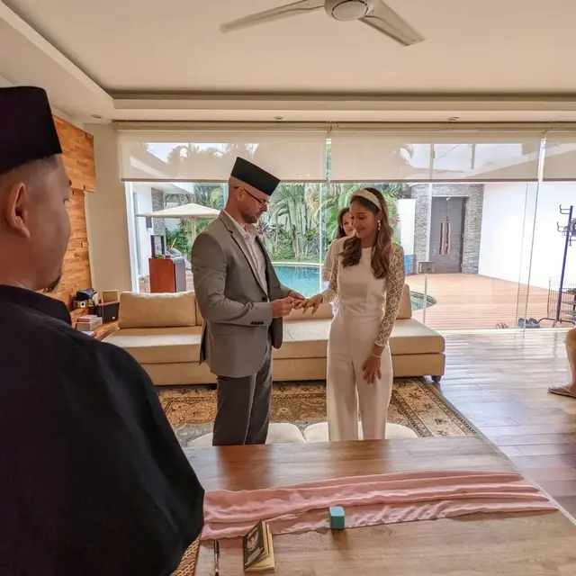 6 Momen Akad Nikah Andrea Georgina dengan Pria Bule, Digelar Sederhana