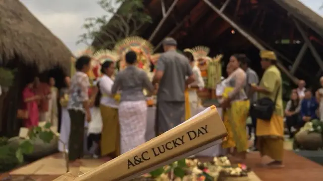 7 Momen Romantis Anggun C Sasmi dan Suami, Rayakan Ulang Tahun Pernikahan di Bali
