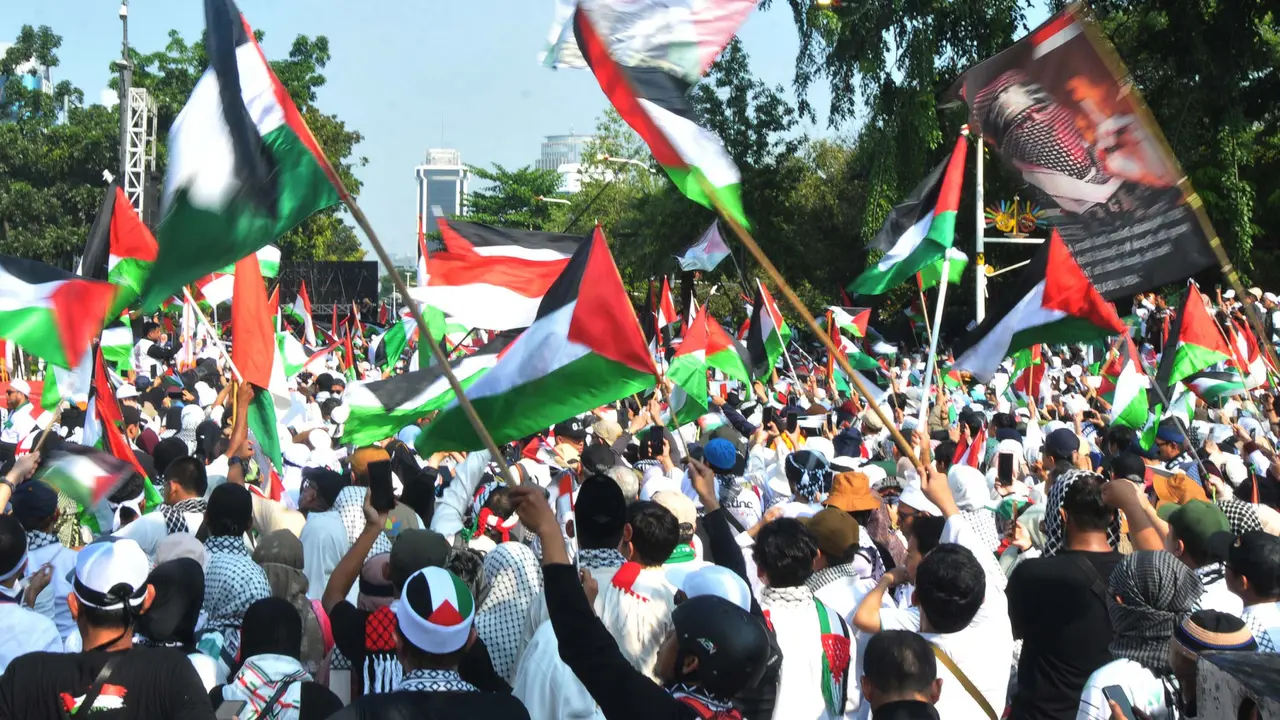 Massa Pro Palestina Kembali Berunjuk Rasa di Depan Kedubes Amerika Serikat