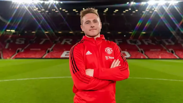 Kiper MU Paul Woolston