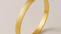 Trend Gelang Emas Bangle 5–10 Gram yang Lagi Hits (Image by ChatGPT)