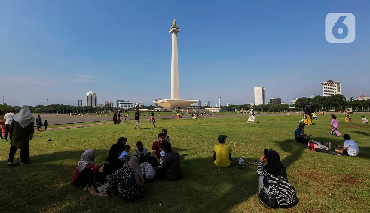 Monumen Nasional (Monas) merupakan monumen peringatan setinggi 132 meter (433 kaki). (Liputan6.com/Angga Yuniar)
