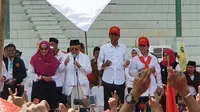 Pasangan capres dan cawapres nomor urut 01 Joko Widodo atau Jokowi - Ma'ruf Amin kampanye di Karawang, Jawa Barat. (Liputan6.com/ Putu Merrta Surya Putra)