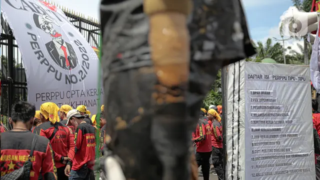 Aksi Buruh Tolak Perpu Cipta Kerja