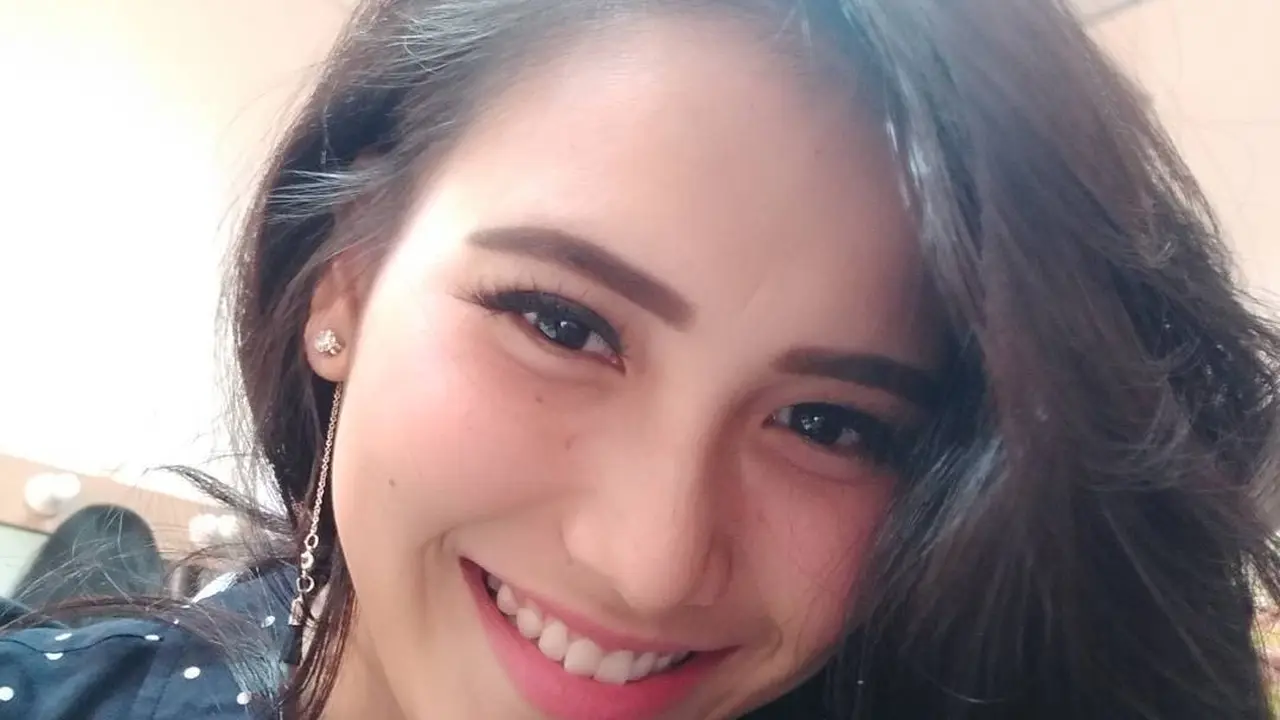 [Bintang] Ayu Ting Ting