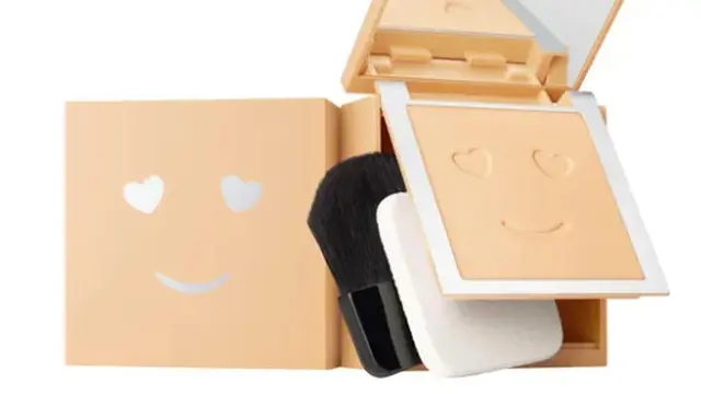 10 Rekomendasi Alas Bedak untuk Kulit Berminyak yang Bikin Wajah Flawless Tahan Lama