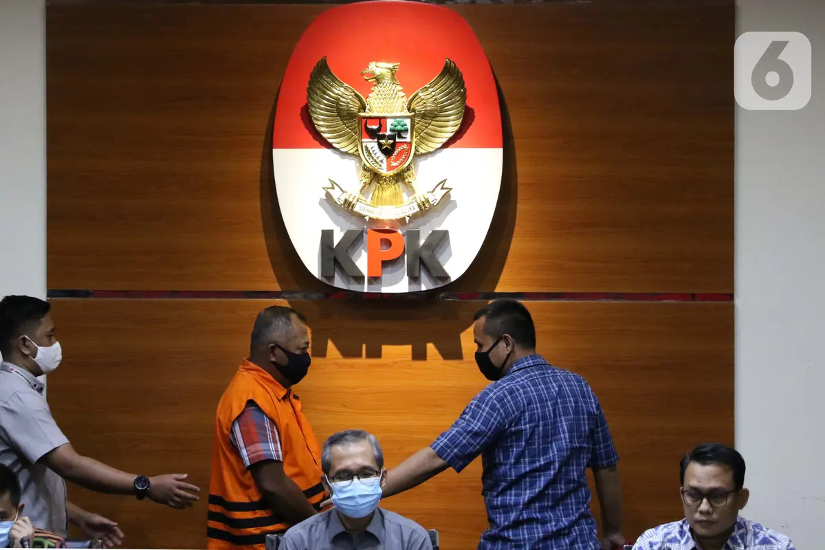 FOTO: KPK Tahan Orang Kepercayaan Mantan Bupati Malang