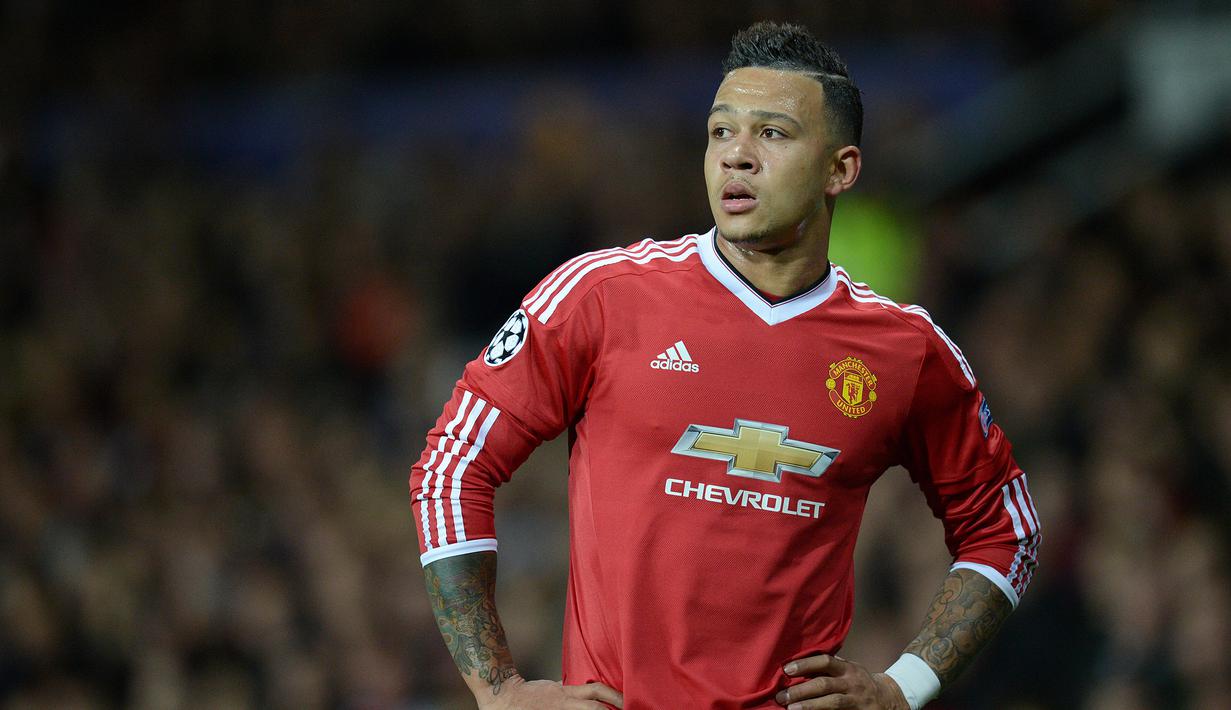 2. Memphis Depay - Manchester United merekrut Depay dari PSV pada 2015. Penyerang 26 tahun ini gagal tampil mengesankan selama berada di Old Trafford dan kemudian hengkang dari Manchester United pada 2017. (AFP/Oli Scarff)