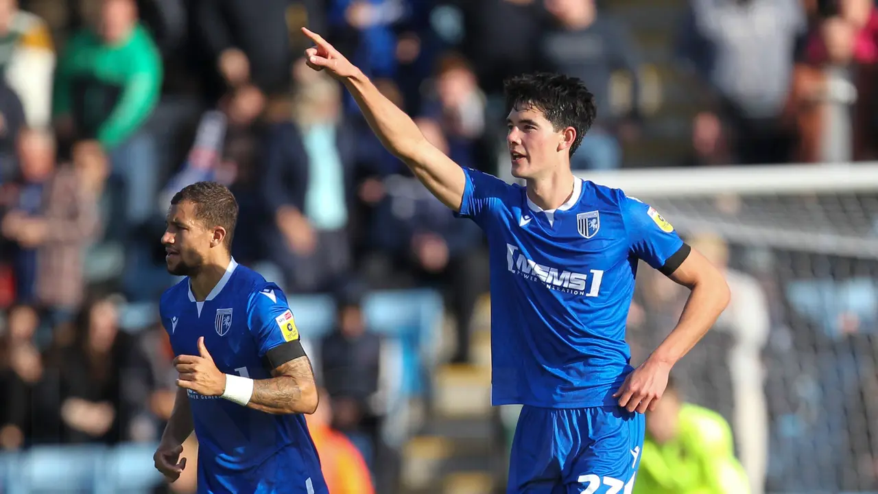 Foto: Aksi Elkan Baggot Gacor Bersama The Gills, Cetak Dua Gol Beruntun