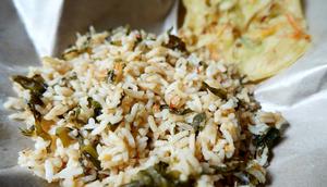 Nasi Megono, kuliner khas Pekalongan, Jawa Tengah. (dok. Instagram @indomikosan/https://www.instagram.com/p/BxRWuykFevR/)