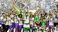 Para pemain Real Madrid merayakan gelar juara Liga Champions di Stadion Principality, Cardiff, Sabtu (3/6/2017). (AFP/Handout)