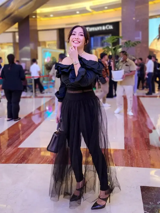 Potret Chef Marinka dihujani komentar netizen (Sumber: Instagram/rinrinmarinka)