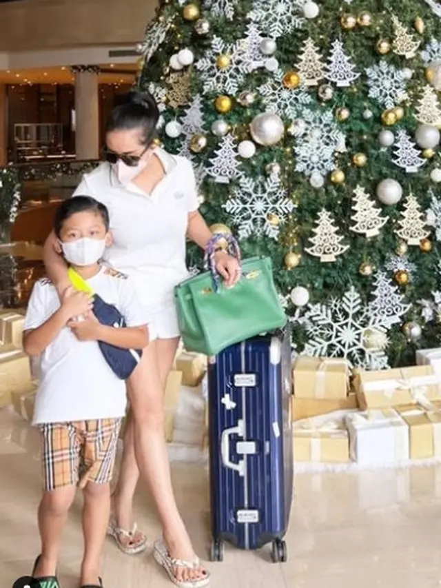 Potret Hangatnya Kebersamaan Shinta Bachir dengan Anak Semata Wayangnya