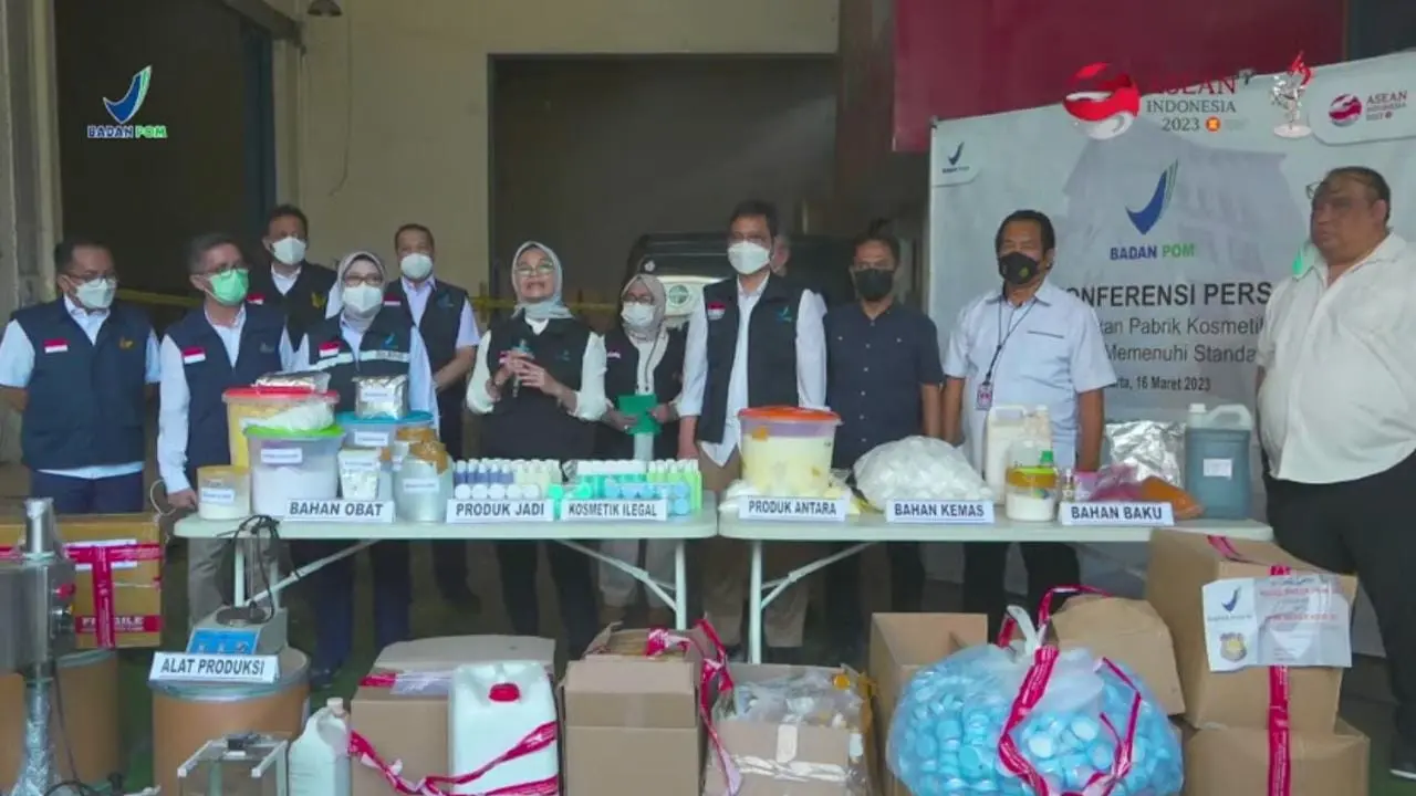 Konferensi pers BPOM tentang tindak terhadap pabrik kosmetik ilegal yang mengadung bahan obat dilarang.