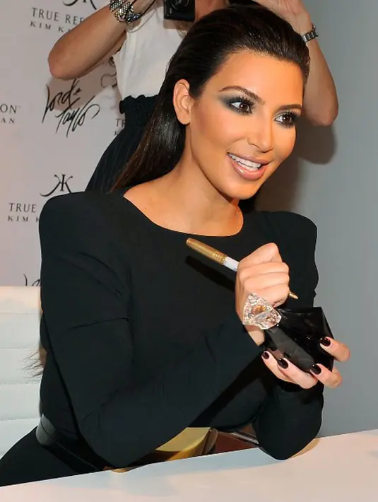 Belum lama ini Kanye lah yang dikabarkan mengidap gangguan mental hingga dilarikan ke rumah sakit dan mendapat penanganan yang cukup serius. (AFP/Bintang.com)