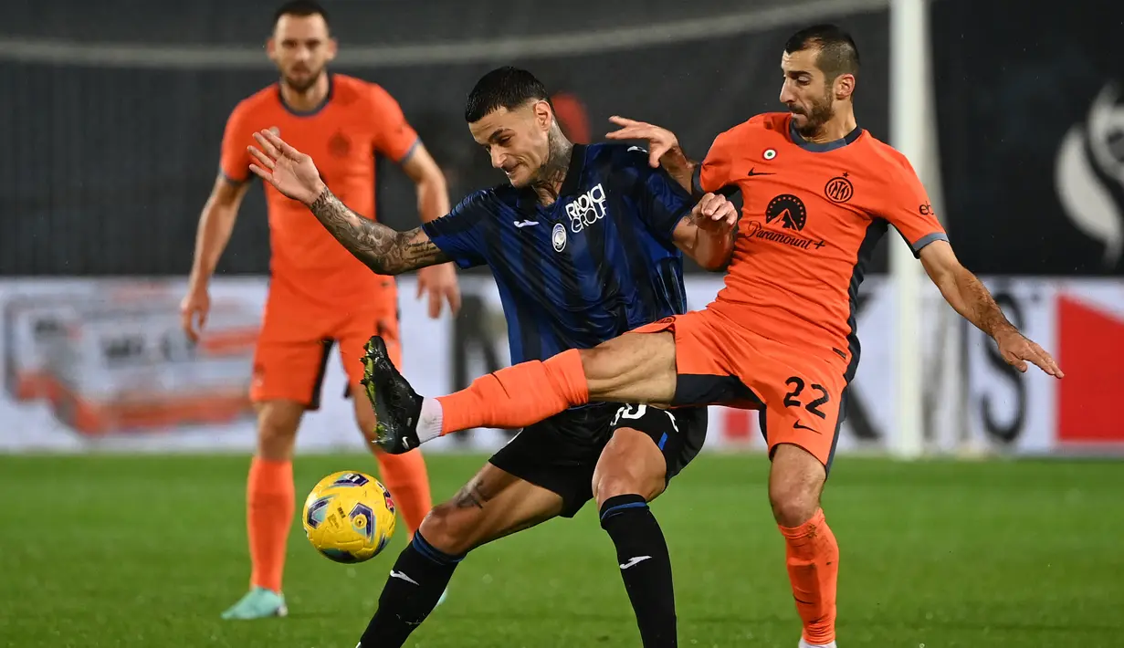 Sementara Atalanta mampu memperkecil ketertinggalan menjadi 2-1 berkat gol Gianluca Scamacca. (Isabella BONOTTO / AFP)