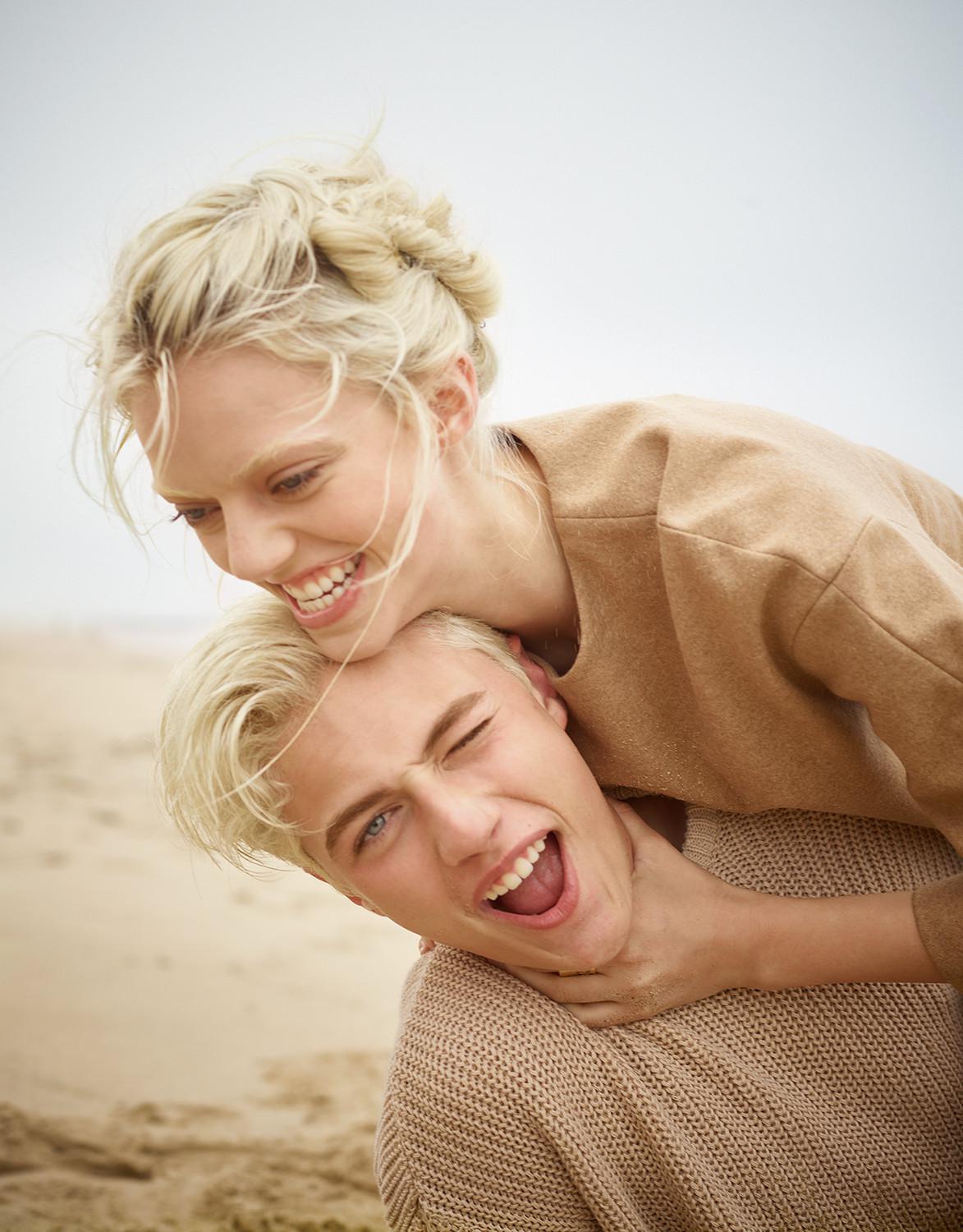 Mau Rambut  Platinum  Blonde  ala Lucky Blue Smith Harus 