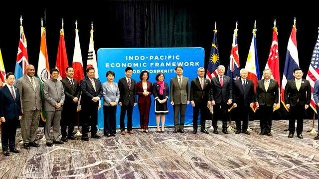 Menteri Koordinator Bidang Perekonomian Airlangga Hartarto bersama menteri ekonomi dari 13 negara mitra IPEF menandatangani Perjanjian Rantai Pasok pada Indo-Pacific Economic Framework Ministerial Meeting (IPEF-MM) Ketiga di San Francisco.