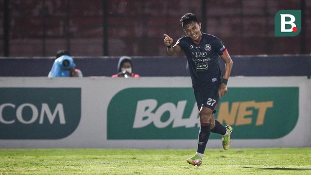 Foto: Gol Moh Edo di Menit Injury Time, Putuskan Rekor Kemenangan Beruntuk Arema FC di BRI Liga 1 2021 / 2022