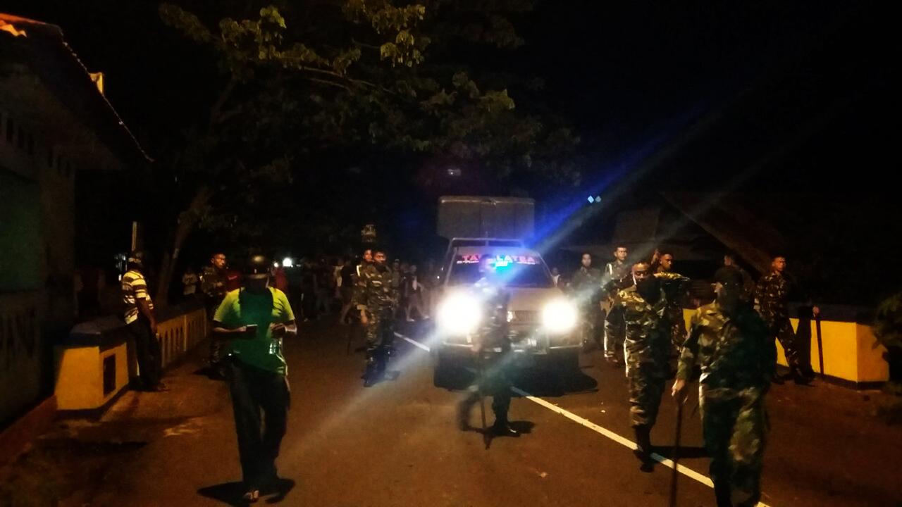 Tawuran warga di Ternate