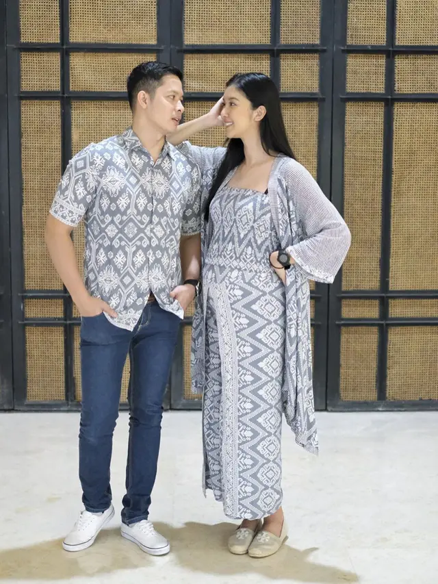 7 Potret Kevin Liliana Pamer Baby Bump, Tetap Tampil Menawan