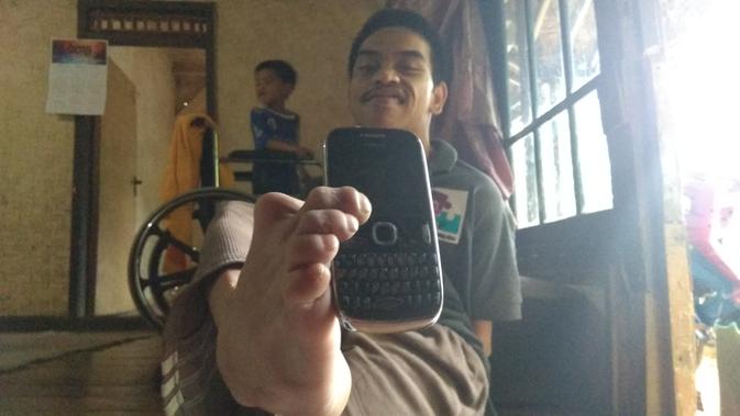 Kiprah Difabel Asal Sukabumi Jadi Tutor Bahasa Inggris Ribuan Warganet Regional Liputan6 Com